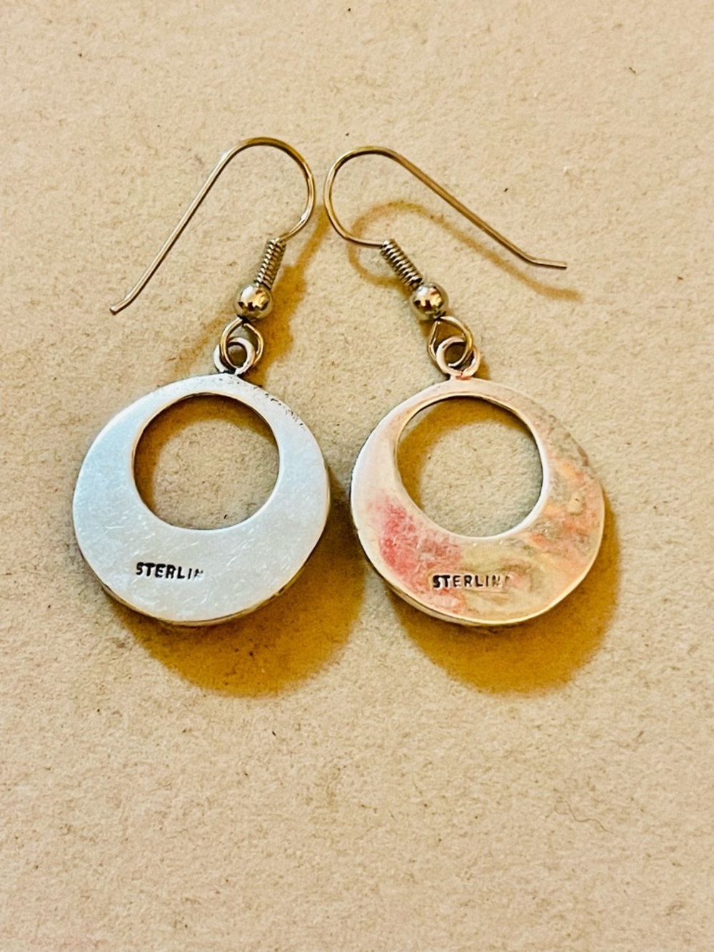 VTG NATIVE AMERICAN ZUNI Sterling Silver Sun FACE Earrings Turquoise
Coral MOP - Picture 5 of 6